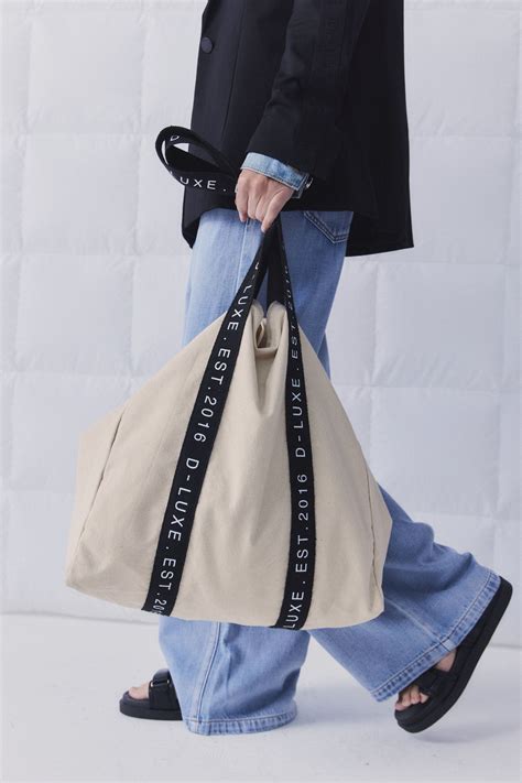 decjuba tote bag.